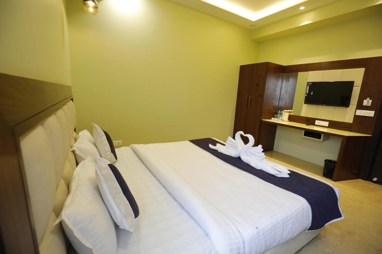 Taj Sojourn Bed and Breakfast Agra  Εξωτερικό φωτογραφία