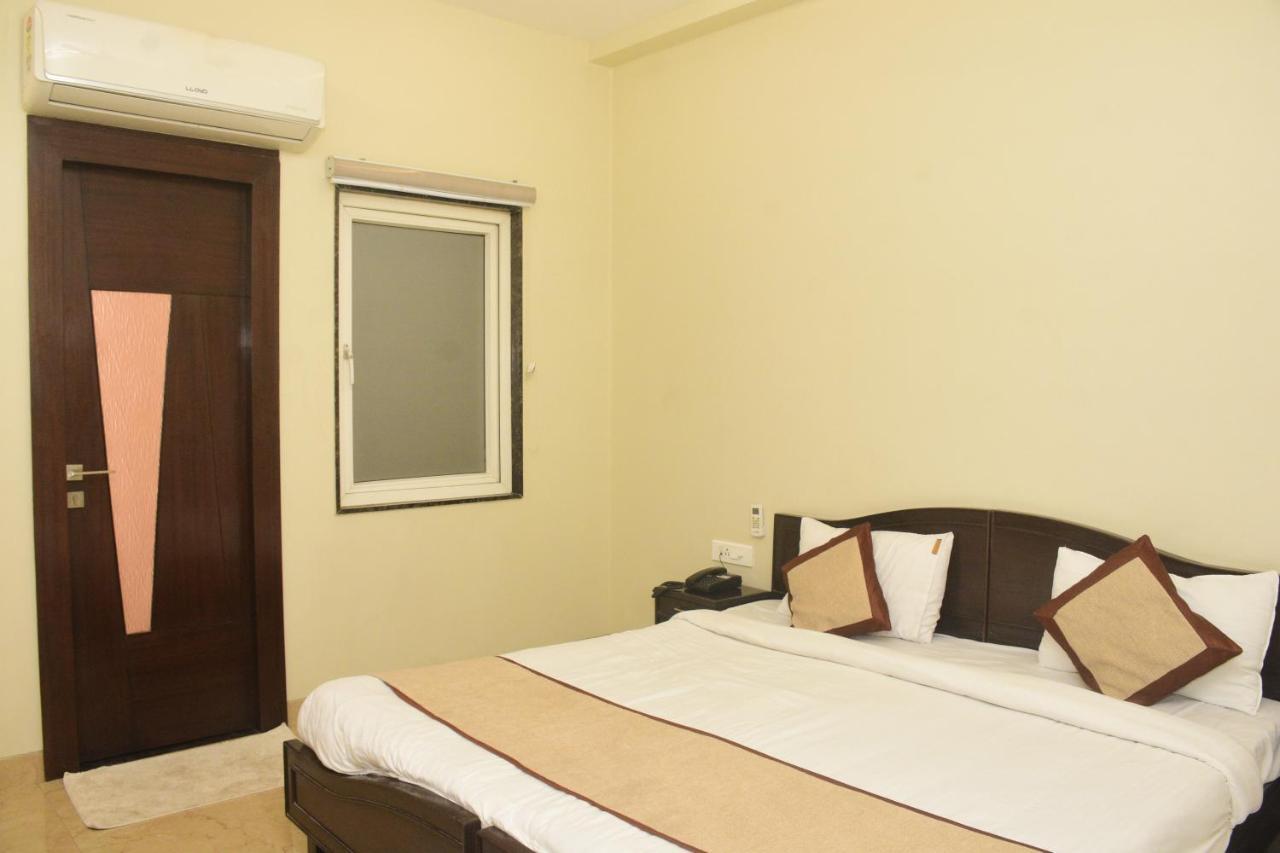 Taj Sojourn Bed and Breakfast Agra  Εξωτερικό φωτογραφία