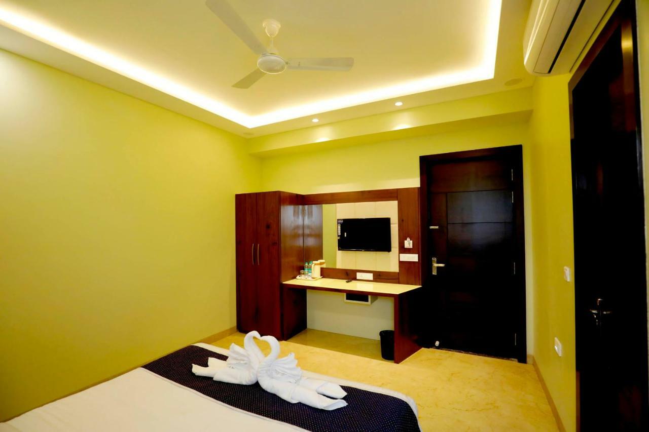 Taj Sojourn Bed and Breakfast Agra  Εξωτερικό φωτογραφία