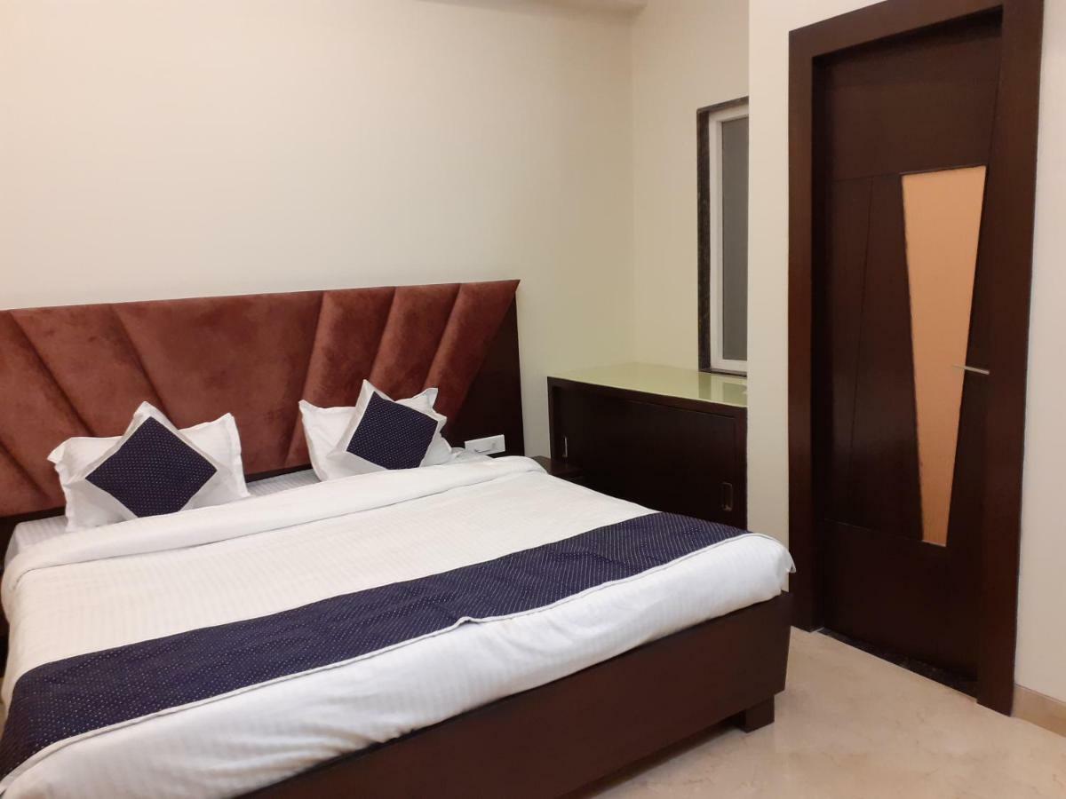 Taj Sojourn Bed and Breakfast Agra  Εξωτερικό φωτογραφία